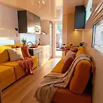 Casa Flotante En El Centro De - Different Charter *