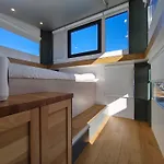 Casa Flotante En El Centro De - Different Charter ספינת מלון ויגו