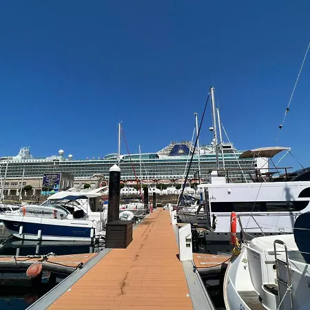 Barco Different Charter - Experiencia Unica En El Puerto Deportivo De