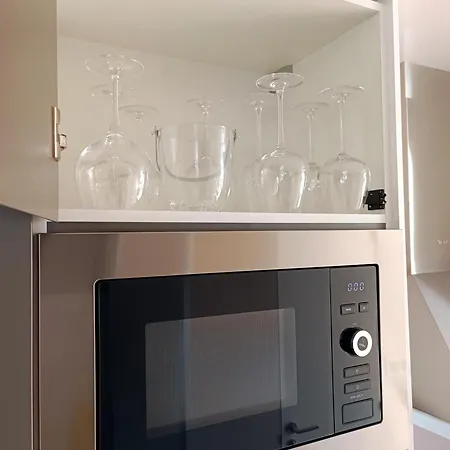 Casa Flotante En El Puerto De - Different Charter