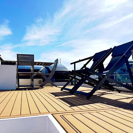 Barco Different Charter - Experiencia Unica En El Puerto Deportivo De Vigo * Vigo