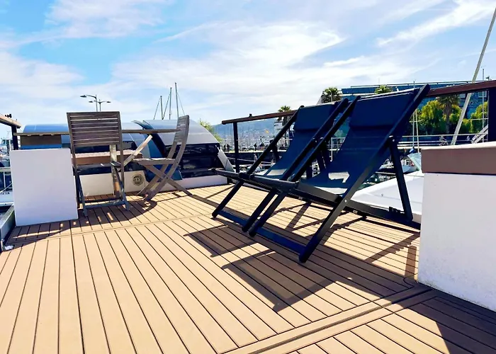 Πλωτό κατάλυμα Casa Flotante En El Centro De - Different Charter