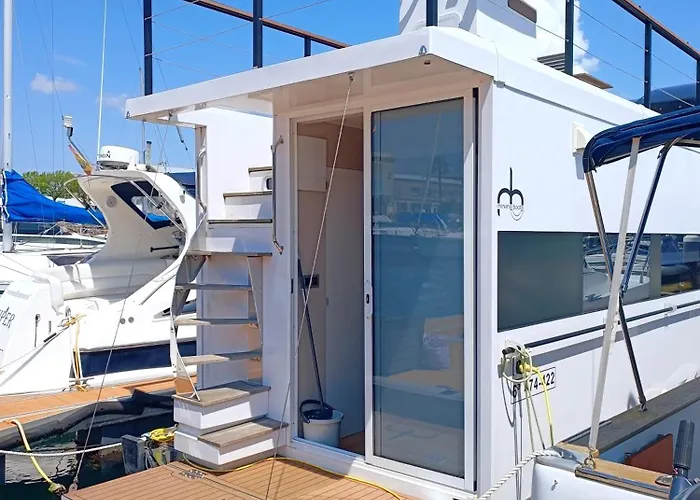 船屋 Casa Flotante En El Centro De - Different Charter *